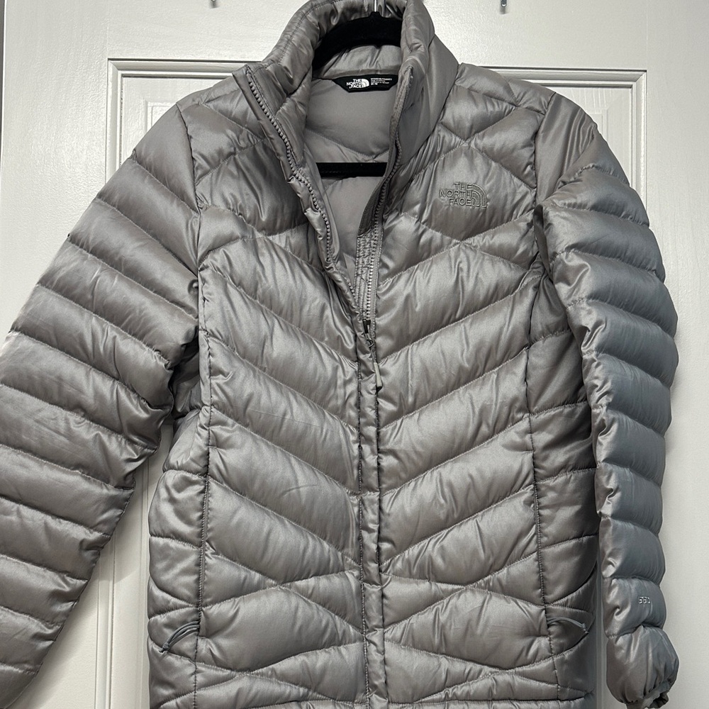 The North Face Women's Silver Puffer Jacket-  550
